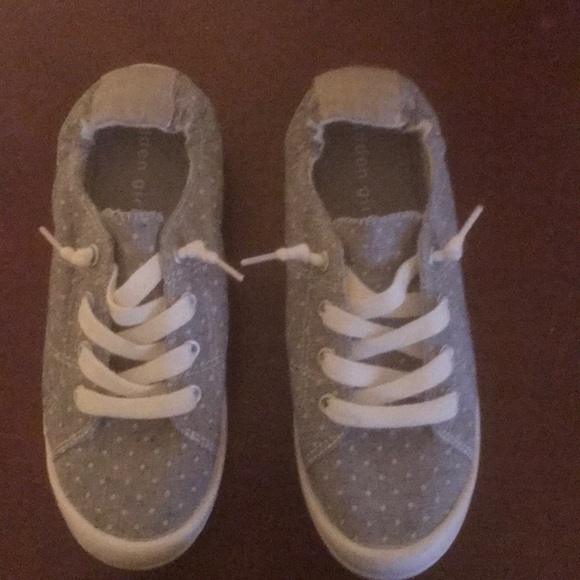 Sneakers - Picture 2 of 3